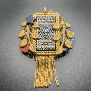 RARE ARTISAN SARAH JANE BOHO BOHEMIAN BROOCH PIN PENDANT STONES LEAF DESIGN